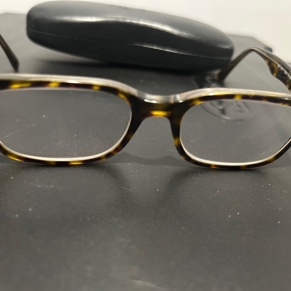 Ray-Ban Tortoise Shell Glasses - Picture 4 of 12